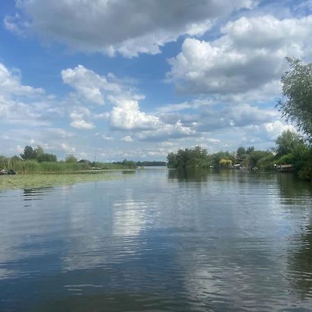 La Mare Houseboat Hotel Nederhorst den Berg Exterior photo